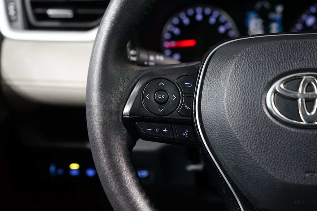 Thumbnail: 2021 Toyota RAV4 - 14