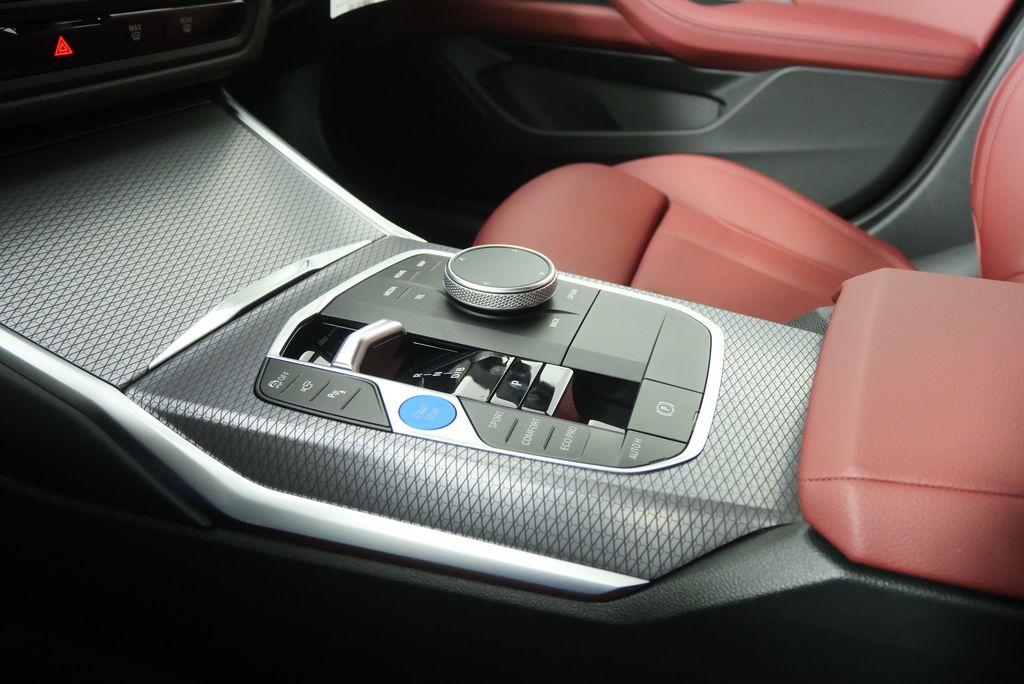 Thumbnail: 2025 BMW i4 - 24