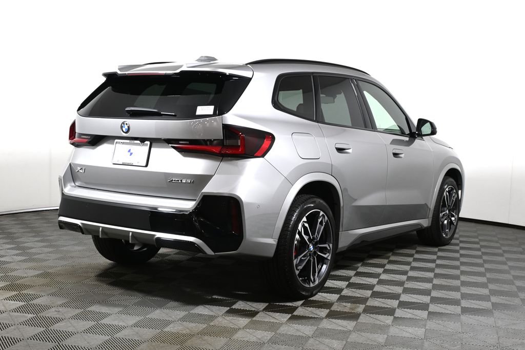 Thumbnail: 2027 BMW X1 - 7