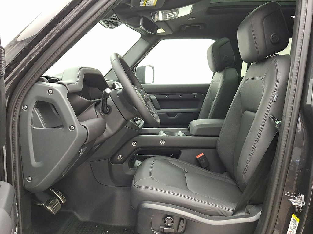 Thumbnail: 2025 Land Rover Defender - 7