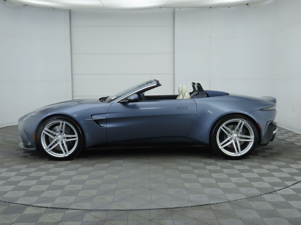 Thumbnail: 2026 Aston Martin Vantage - 8