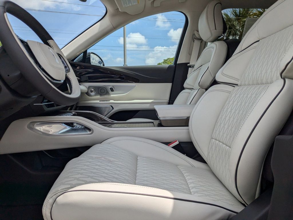 2025 Lincoln Nautilus Hybrid Black Label
