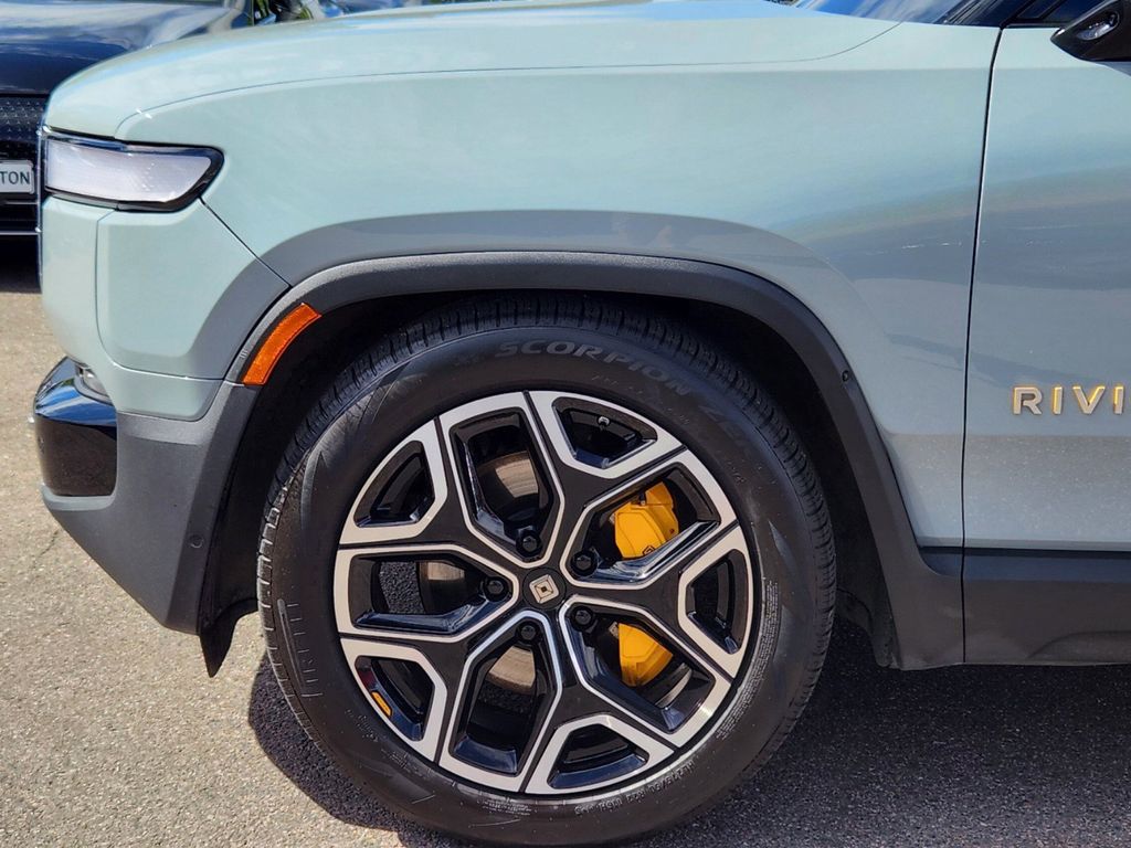 2022 Rivian R1S Launch Edition 9