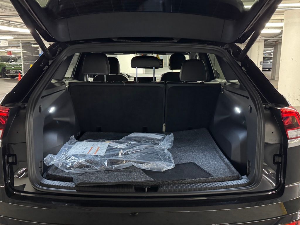 2026 Volkswagen Atlas Cross Sport SE w/Tech - Photo 38