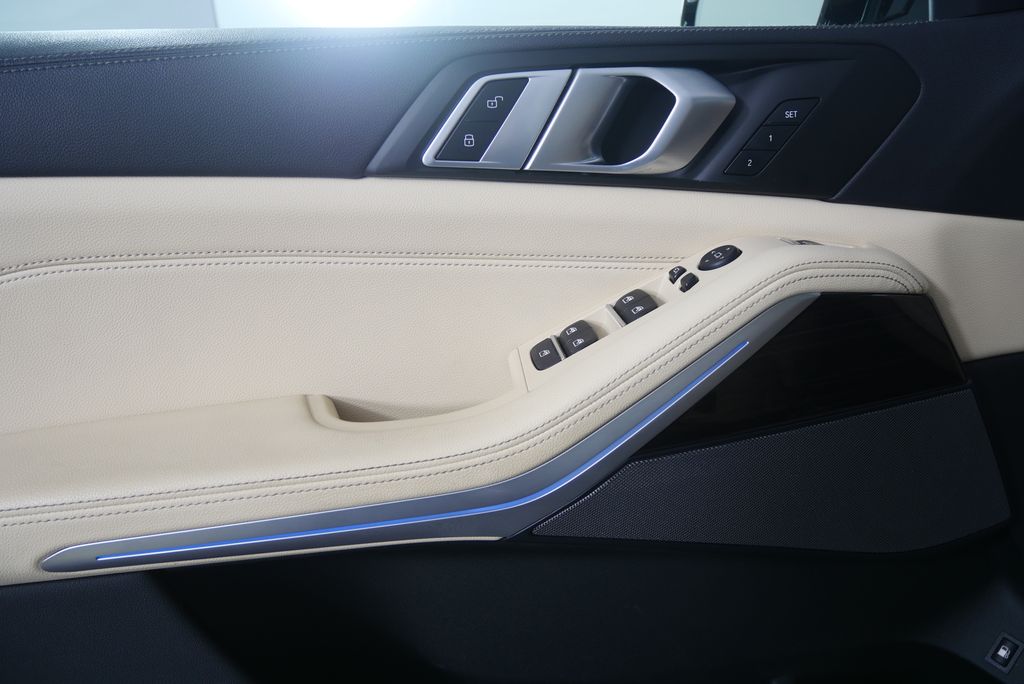 Thumbnail: 2021 BMW X5 - 8