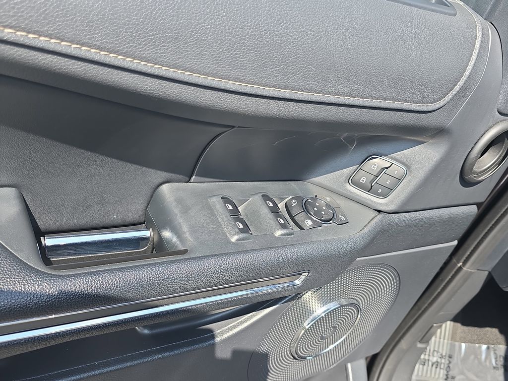2024 Black Metallic Ford Expedition Max XLT RWD SUV