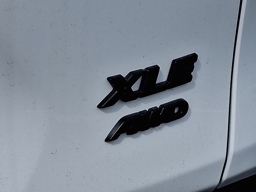 Thumbnail: 2025 Toyota RAV4 - 7