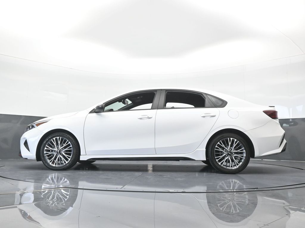 Used 2024 Snow White Pearl Kia GT-Line image 56