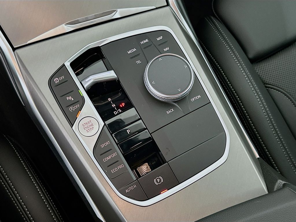 2025 BMW 3 Series 330i xDrive 15