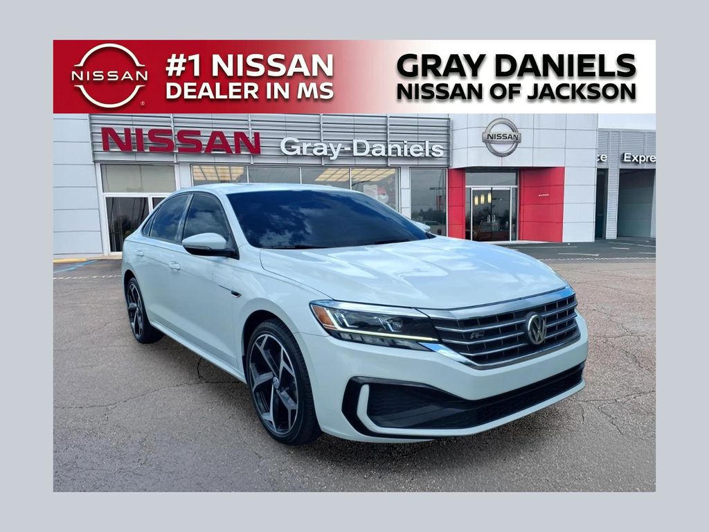 2020 Volkswagen Passat Blanco (Pure White) Sedán Tracción delantera 6 velocidades Automática