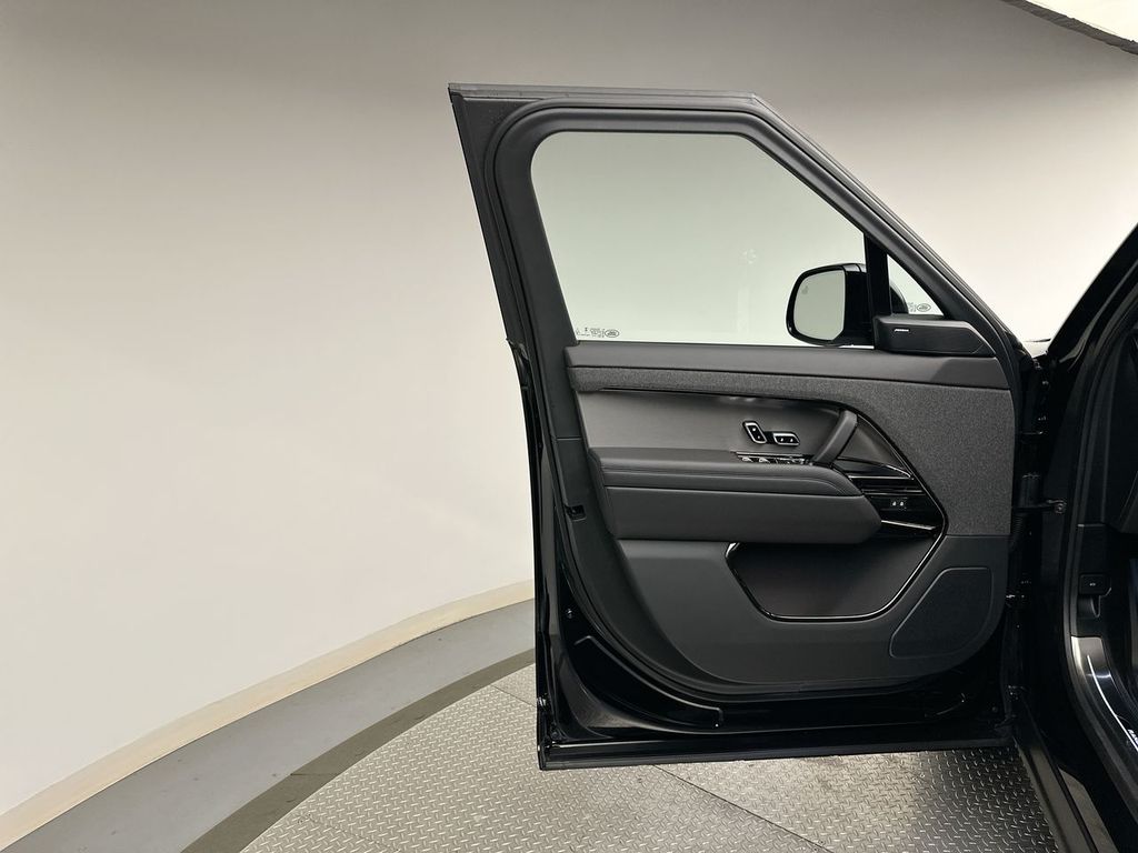 2025 Land Rover Range Rover Sport Dynamic 8