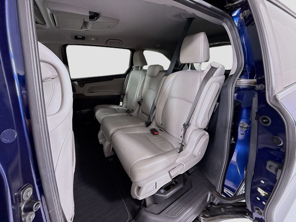 Thumbnail: 2020 Honda Odyssey - 21