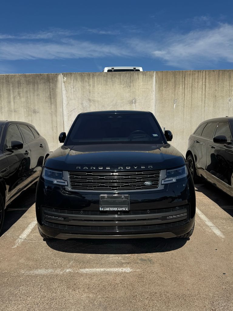 2023 Land Rover Range Rover P530 SE LWB AWD