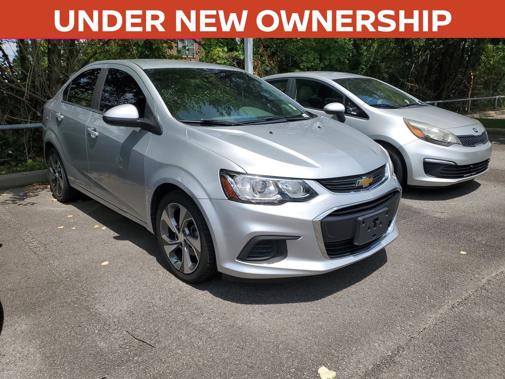 Silver Ice Metallic 2017 Chevrolet Sonic Sedan Front-Wheel Drive 6-Speed Automatic