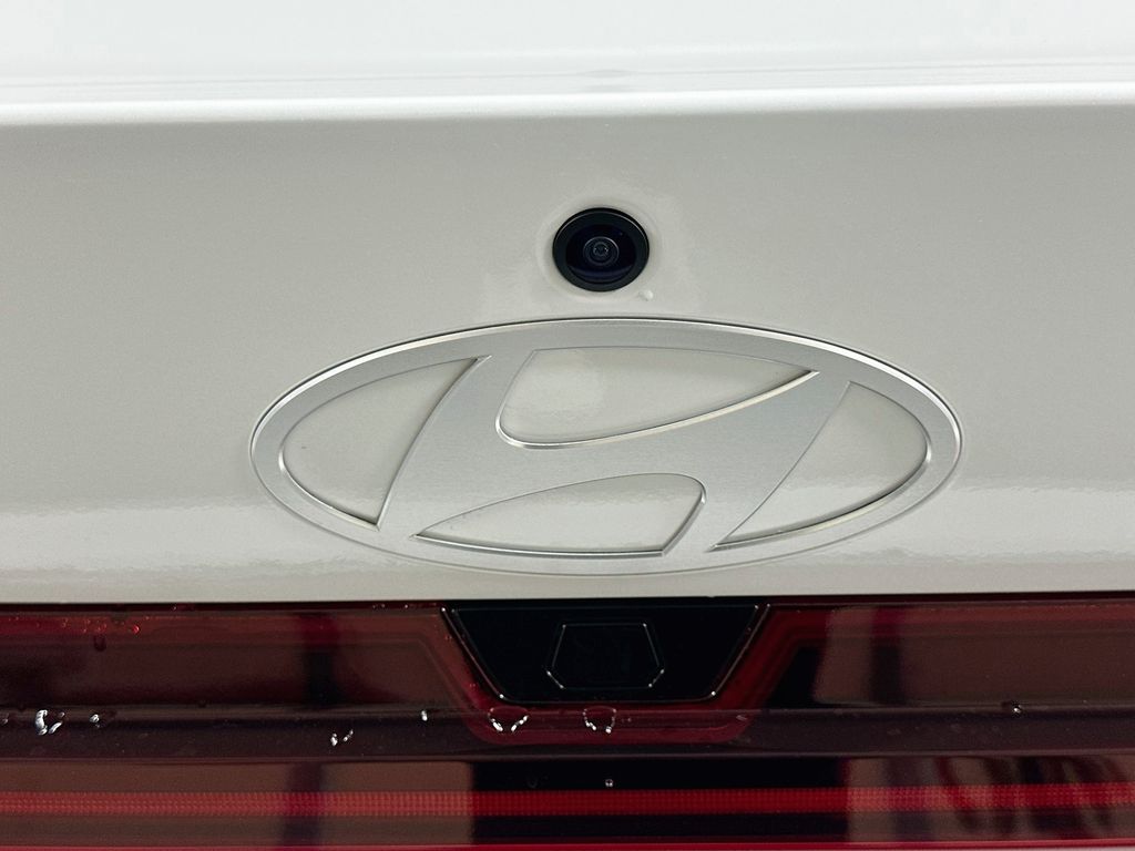 Thumbnail: 2026 Hyundai Elantra - 21