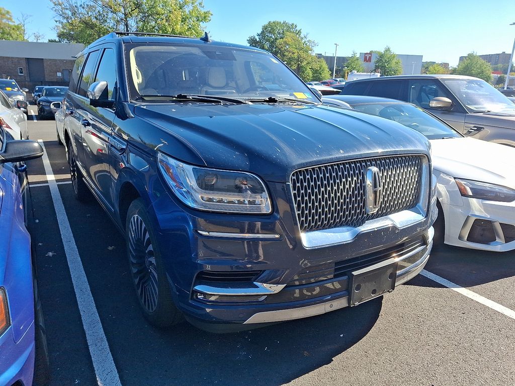 Thumbnail: 2019 Lincoln Navigator - 3