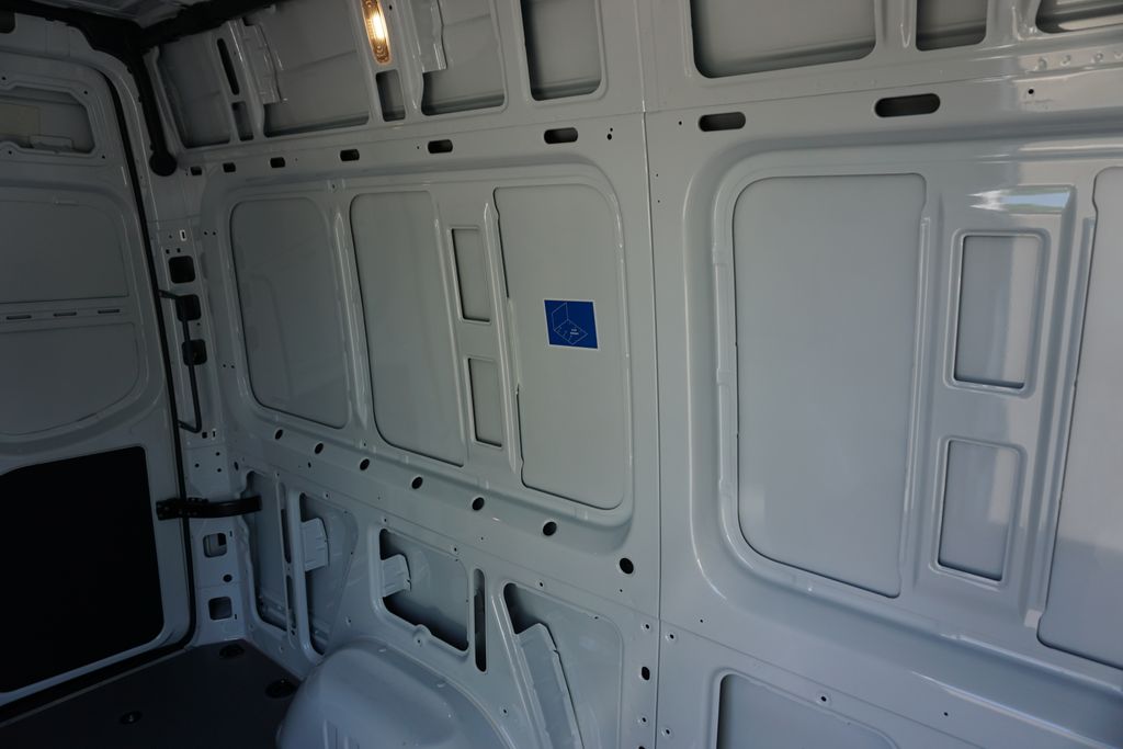 Thumbnail: 2025 Mercedes-Benz Sprinter - 20