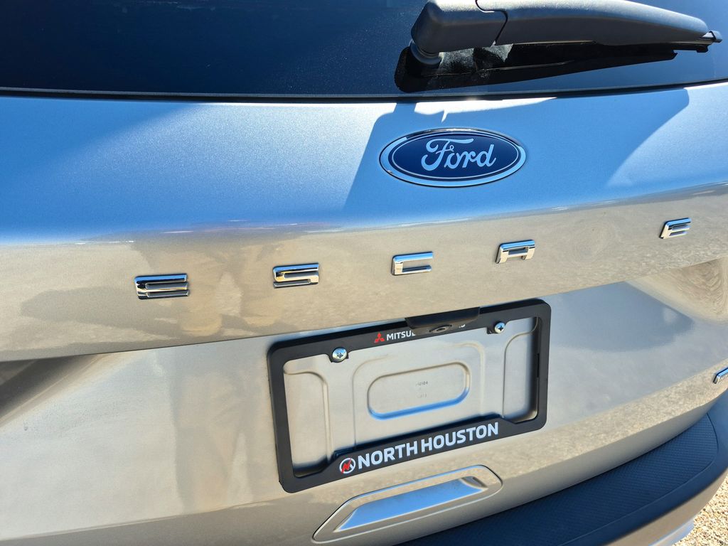 2022 Ford Escape Hybrid SE - 11