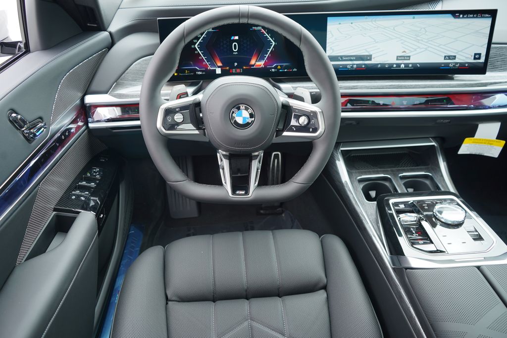 Thumbnail: 2026 BMW 7 Series - 16