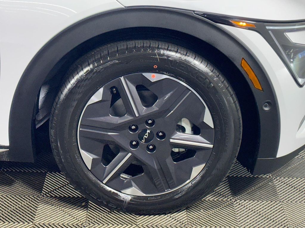 2025 Kia EV6 Light