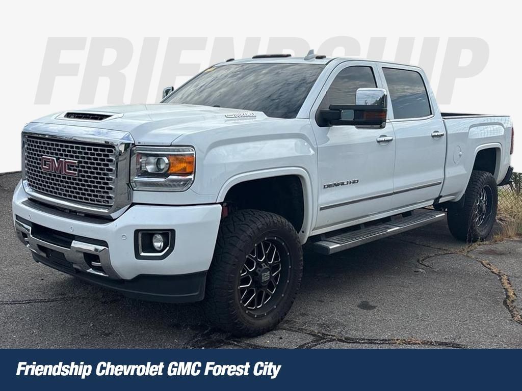 2017 GMC Sierra 2500HD Denali Crew Cab SB 4WD