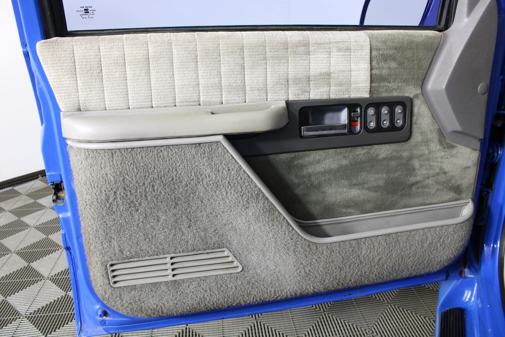 Used 1993 Chevrolet C/K 1500 for sale in 