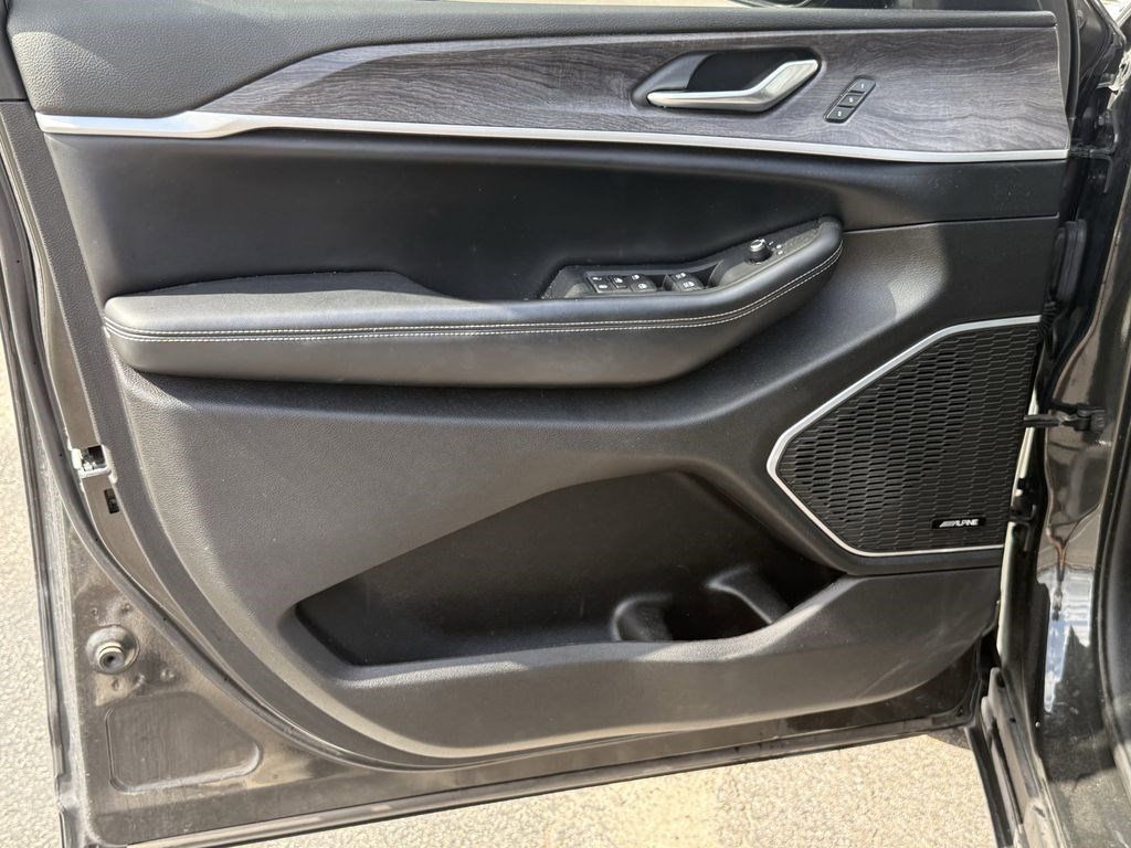 2022 Jeep Grand Cherokee L Limited Gray at Community Kia