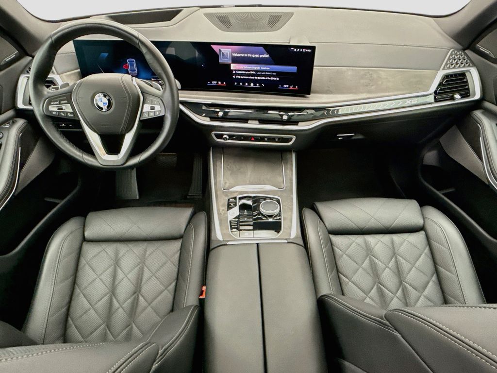 Thumbnail: 2026 BMW X5 - 13