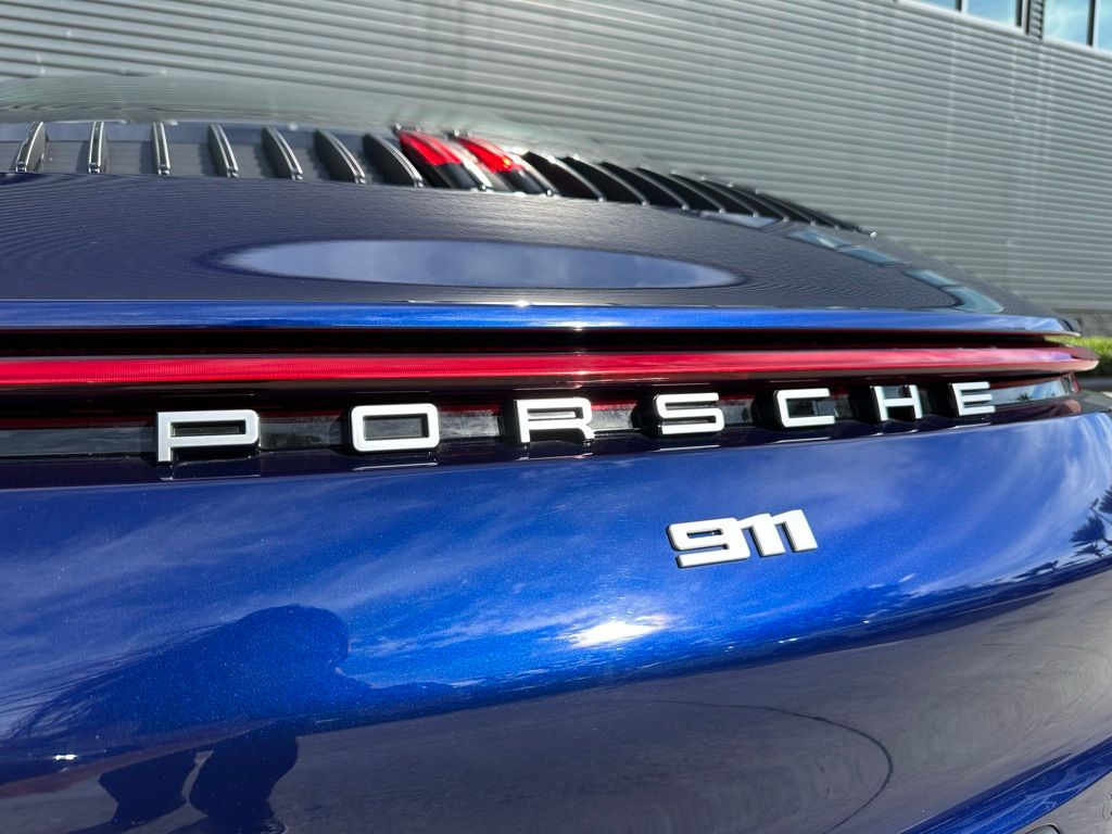 Thumbnail: 2022 Porsche 911 - 14