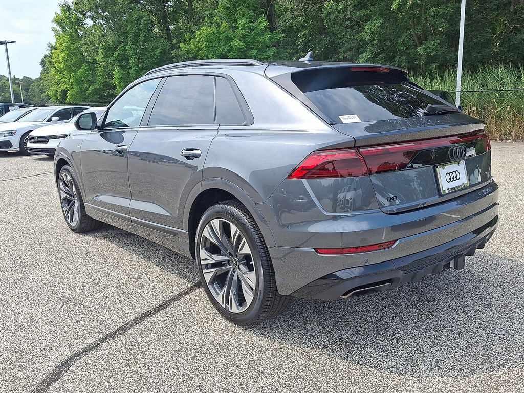 Thumbnail: 2026 Audi Q8 - 3