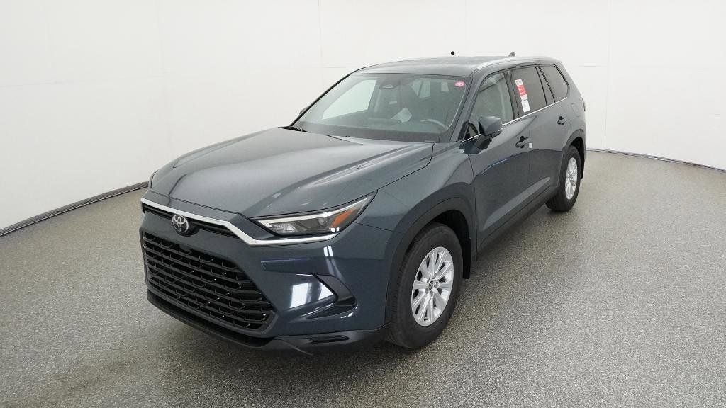 2025 Toyota Grand Highlander XLE 2