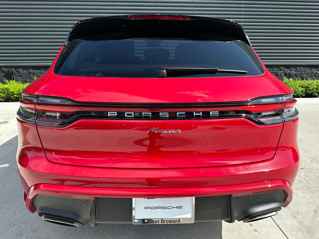 Thumbnail: 2025 Porsche Macan - 11