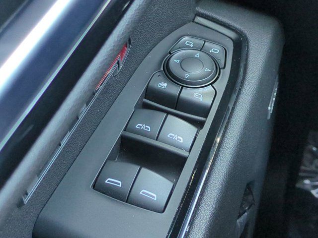 Used 2023 White GMC AT4 image 22