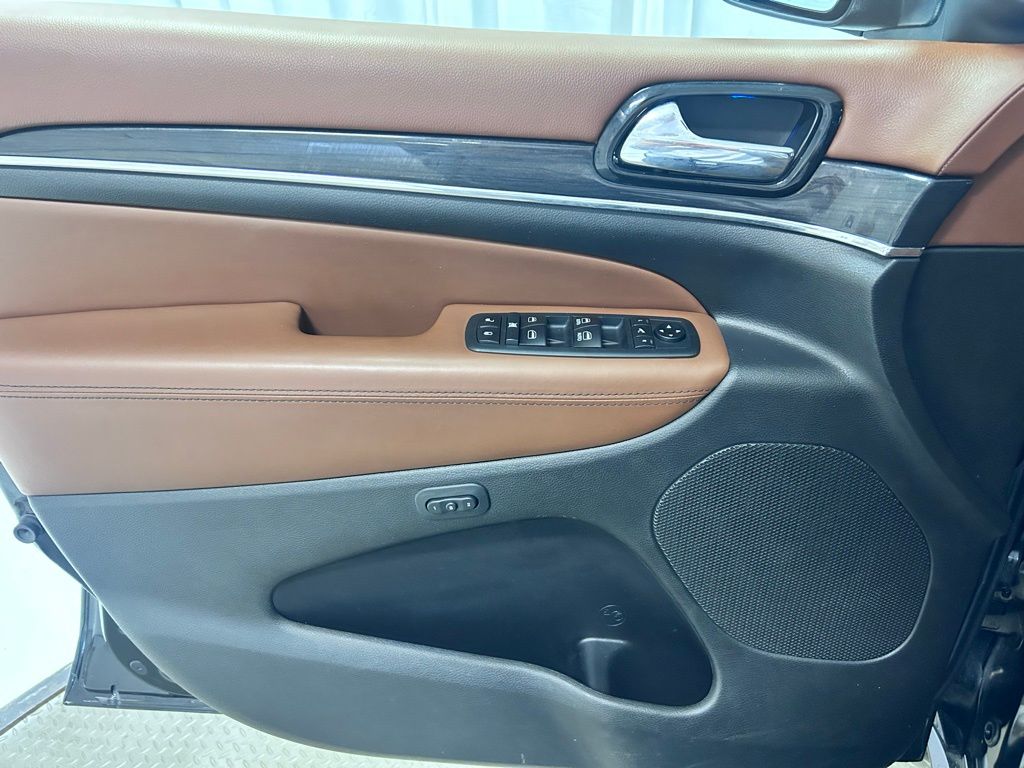 used 2021 Jeep Grand Cherokee car, priced at $26,758