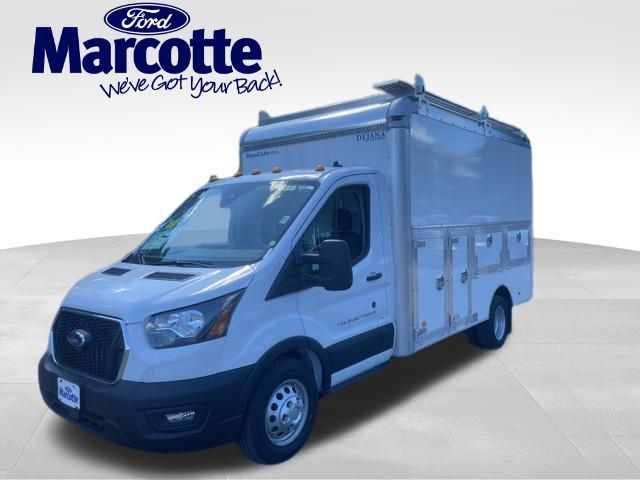 2025 Ford Transit Chassis 350 HD 9950 Lb. GVWR 156 DRW Cutaway DRW RWD
