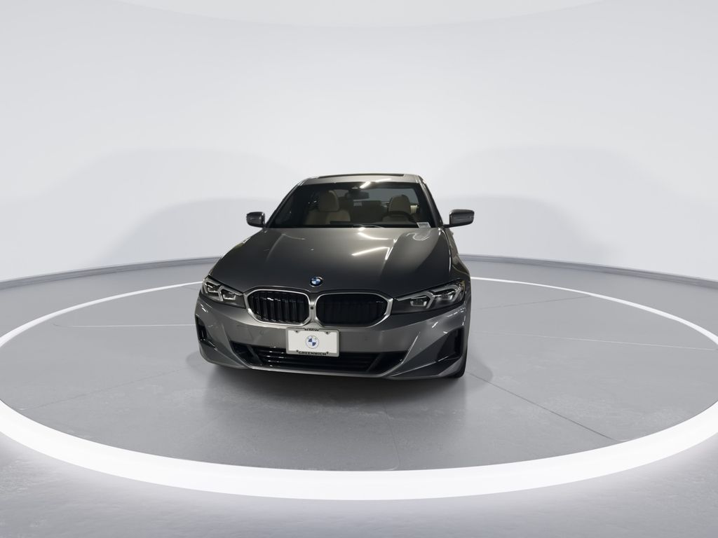 Thumbnail: 2025 BMW 3 Series - 3