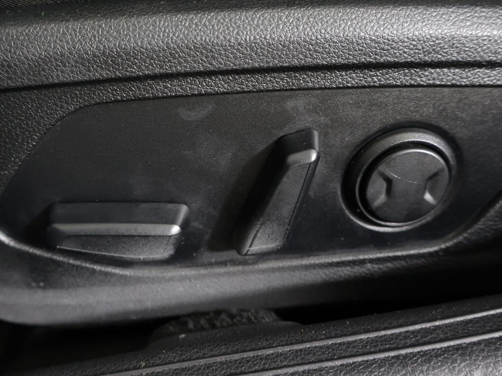 Used 2022 Gray Kia GT-Line image 33