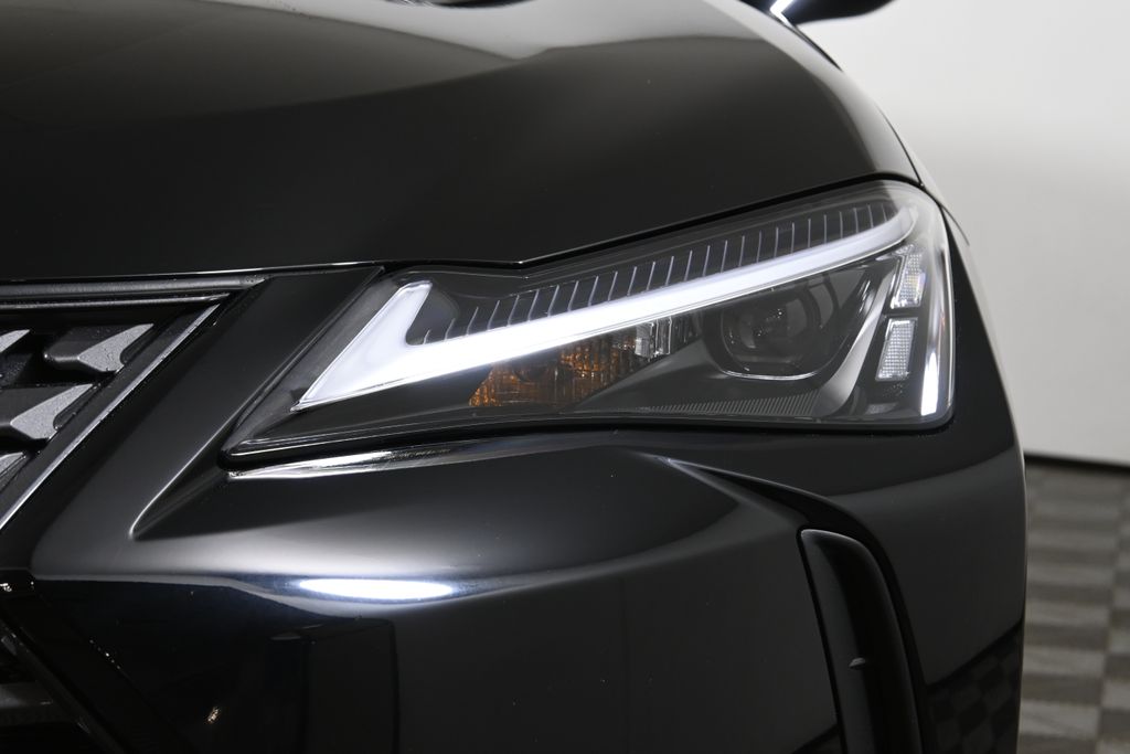 Thumbnail: 2025 Lexus UX - 11