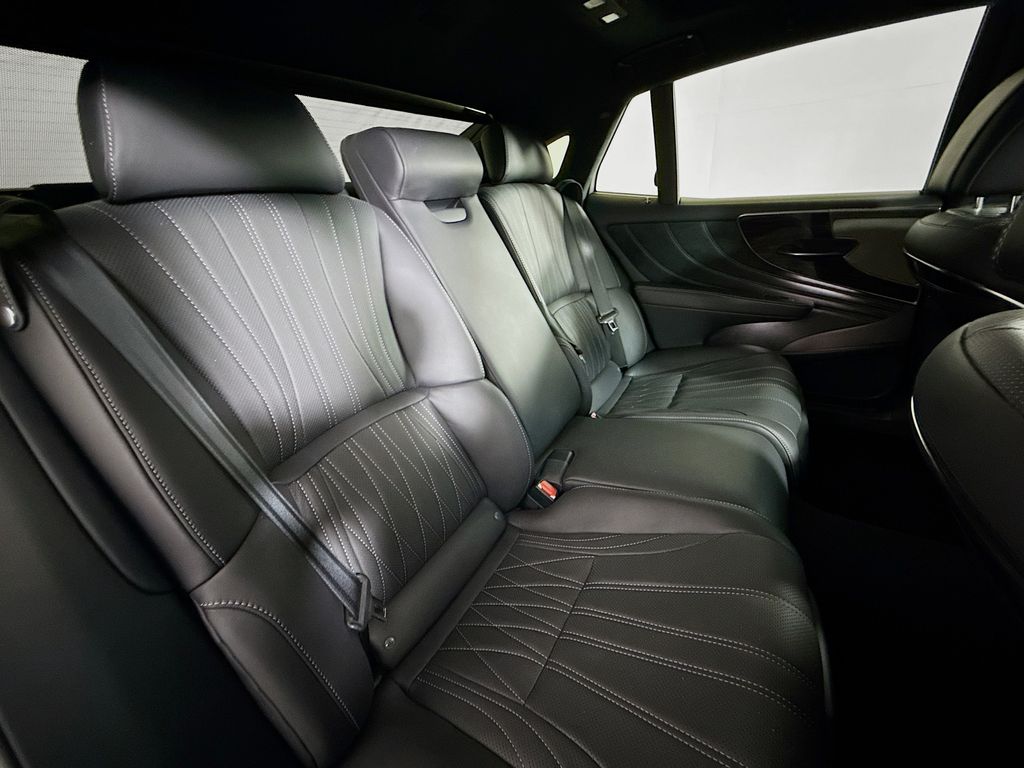 Thumbnail: 2018 Lexus LS - 28