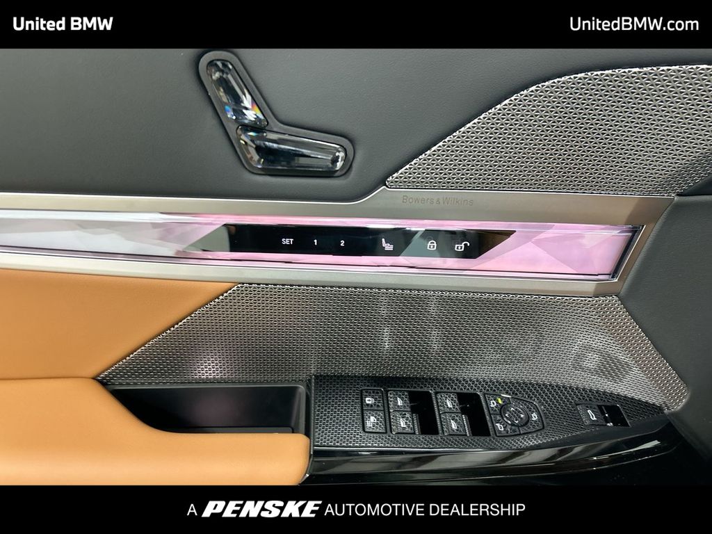 2025 BMW 7 Series 740i 11