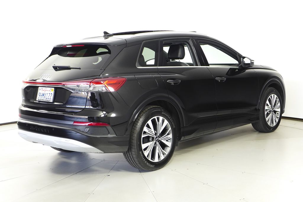 Thumbnail: 2023 Audi Q4 e-tron - 7