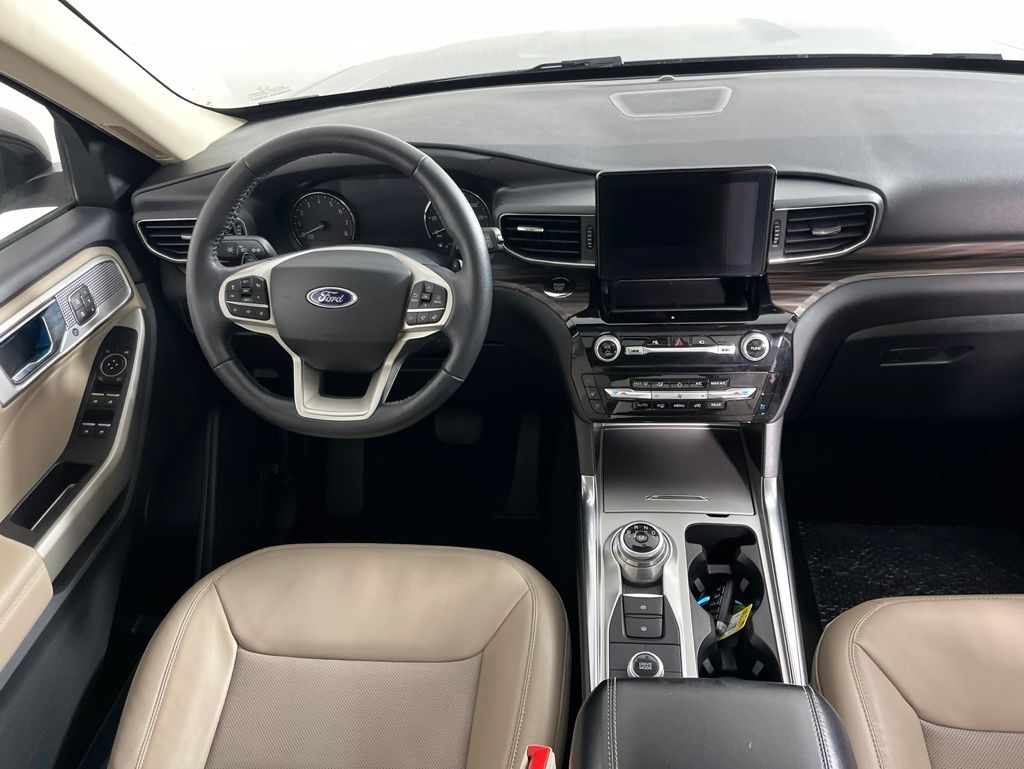 Thumbnail: 2021 Ford Explorer - 5