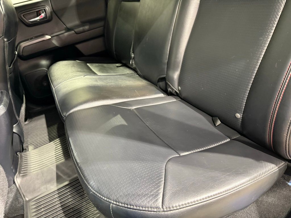 Thumbnail: 2019 Toyota Tacoma - 20