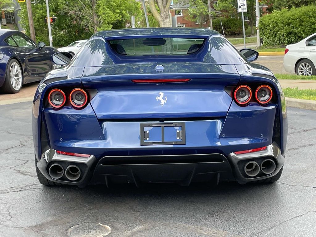 2022 Ferrari 812 GTS - 5
