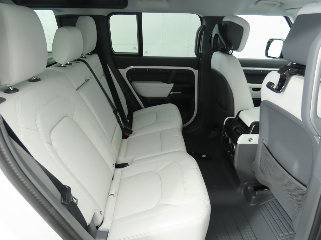 Thumbnail: 2025 Land Rover Defender - 24