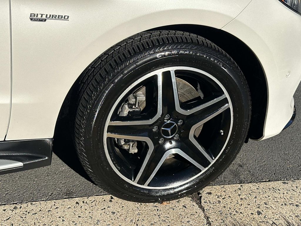 Thumbnail: 2018 Mercedes-Benz GLE - 17