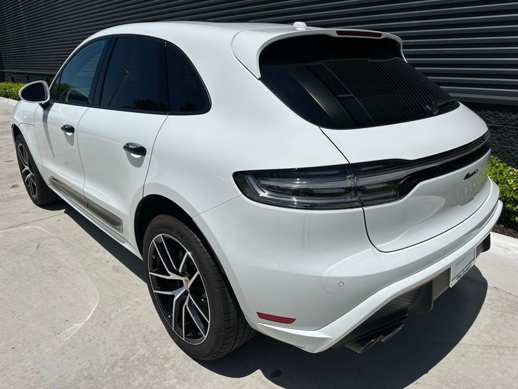 2024 Porsche Macan  3