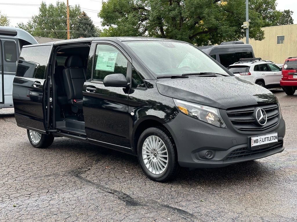 2023 Mercedes-Benz Metris Passenger 25