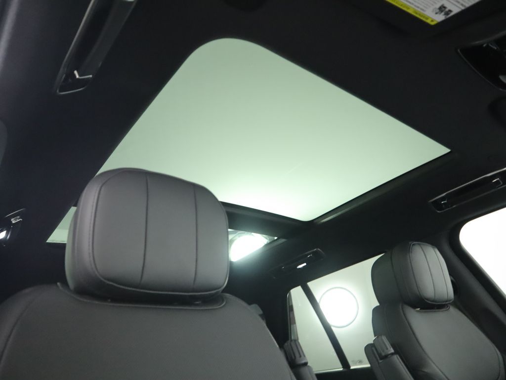 Thumbnail: 2026 Land Rover Range Rover - 19