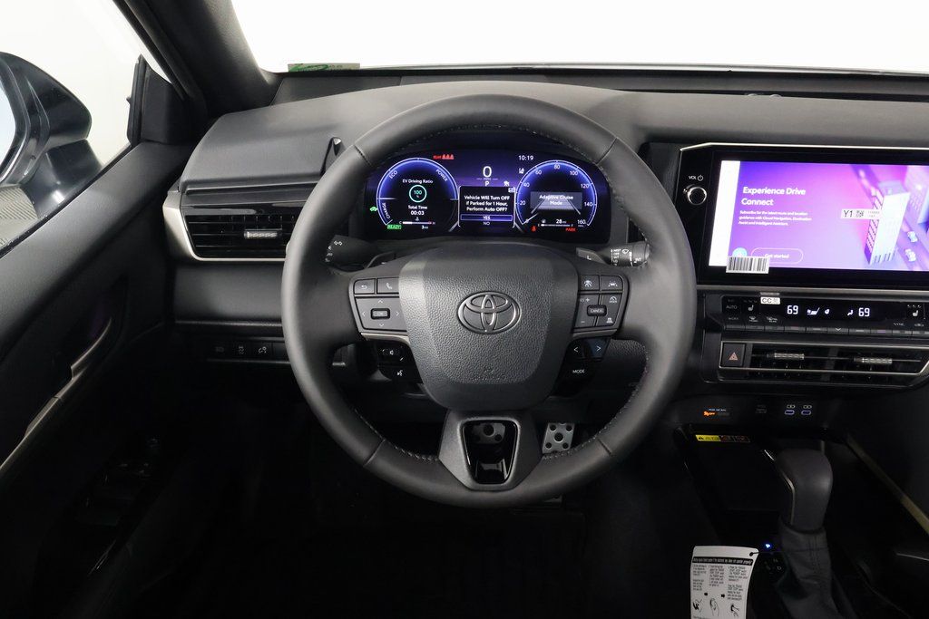 Thumbnail: 2025 Toyota Camry - 3